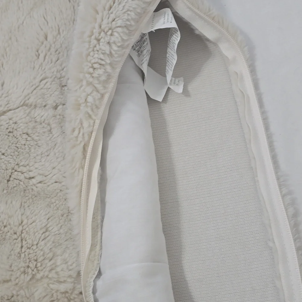 Potterybarn Quilted Plush Off White Faux Fur Rug‎
